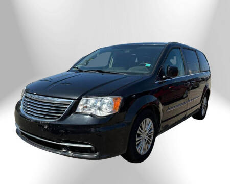 2013 Chrysler Town and Country for sale at R&R Car Company in Mount Clemens MI