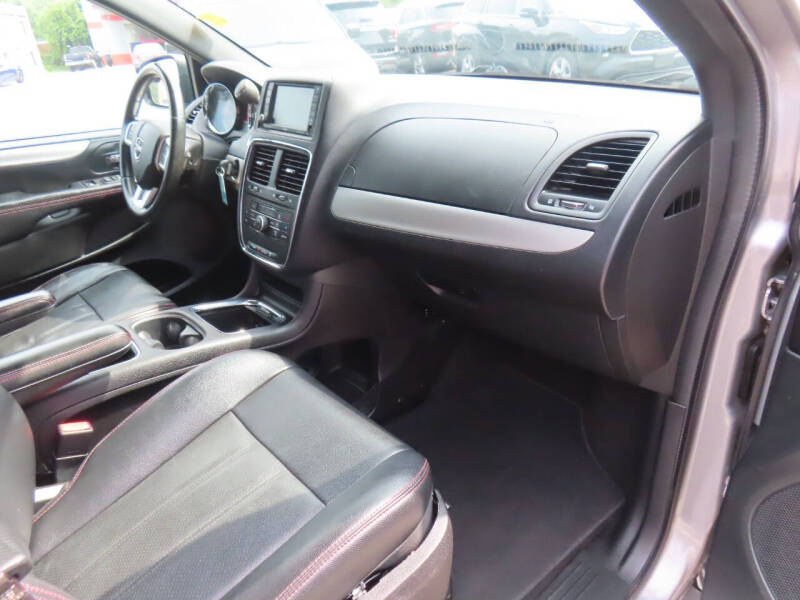 2016 Dodge Grand Caravan R/T