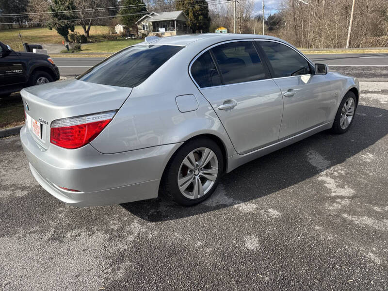 2009 BMW 5 Series 528i xDrive
