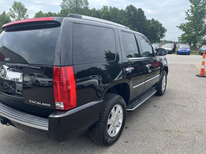2011 Cadillac Escalade Luxury