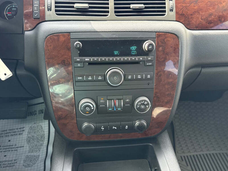 2013 Chevrolet Avalanche LS Black Diamond