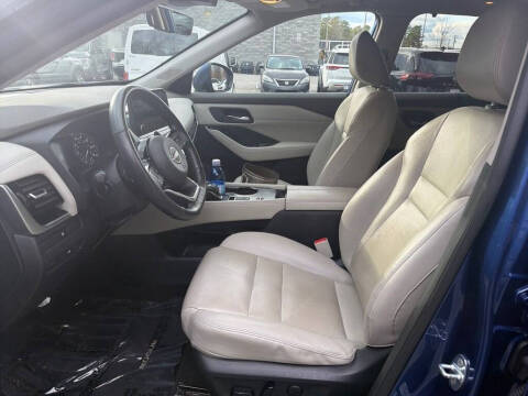 2022 Nissan Rogue SL