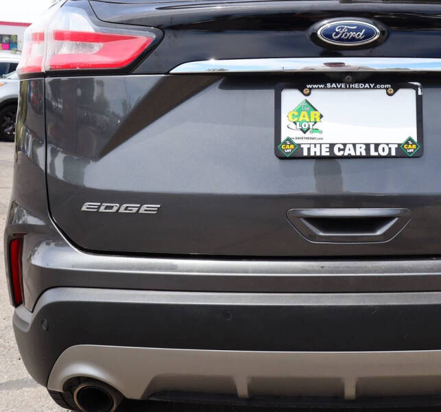 2020 Ford Edge Titanium