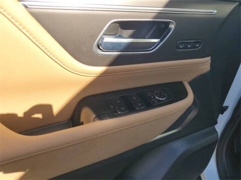 2026 Infiniti QX80 Luxe