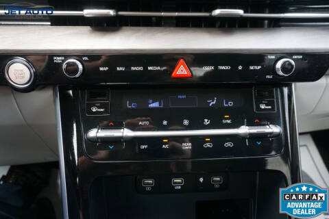 2023 Kia Carnival EX