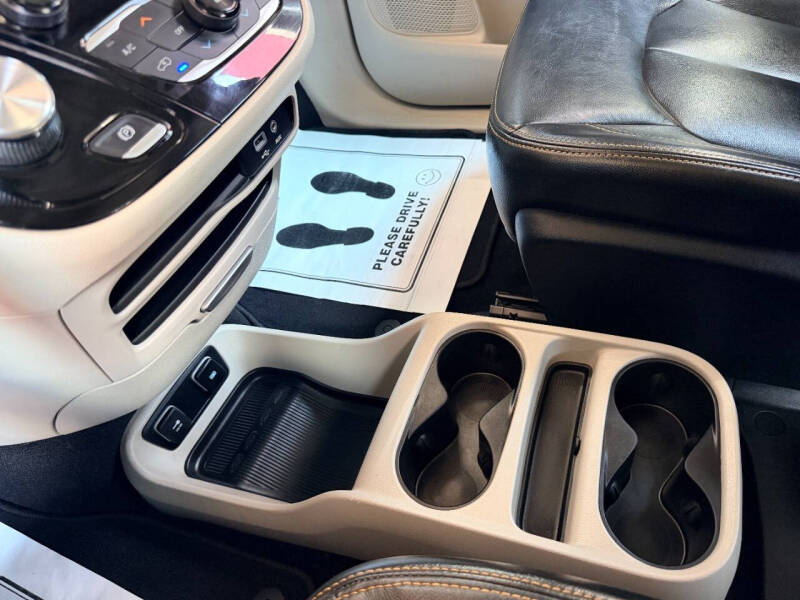 2017 Chrysler Pacifica Touring