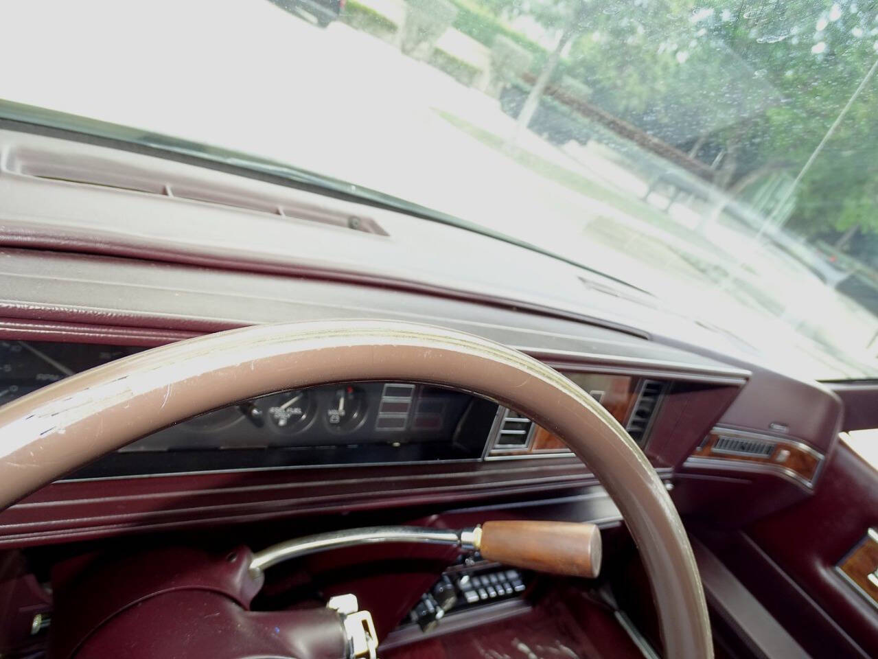 1985 Oldsmobile Cutlass Supreme 24