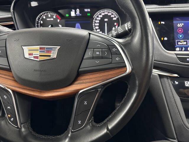2022 Cadillac XT5 Premium Luxury