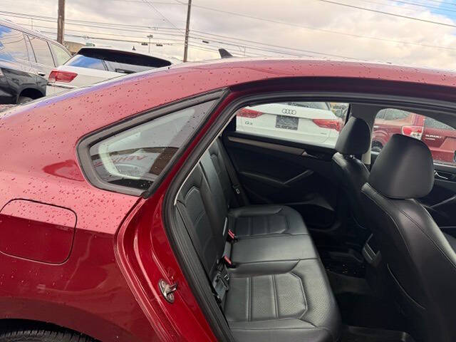 2015 Volkswagen Passat 1.8T Wolfsburg Edition