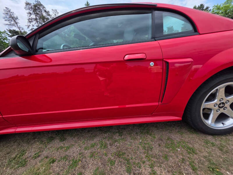 2004 Ford Mustang GT Deluxe