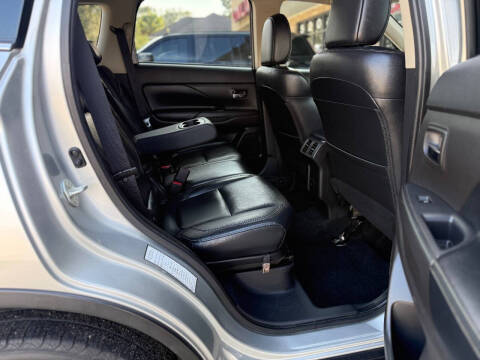 2020 Mitsubishi Outlander SEL