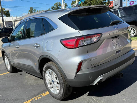 2022 Ford Escape SE