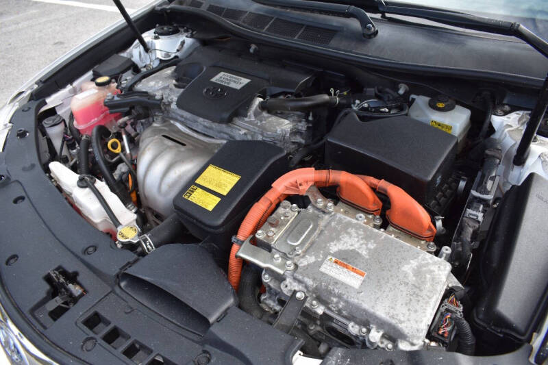 2012 Toyota Camry XLE Hybrid photo 34