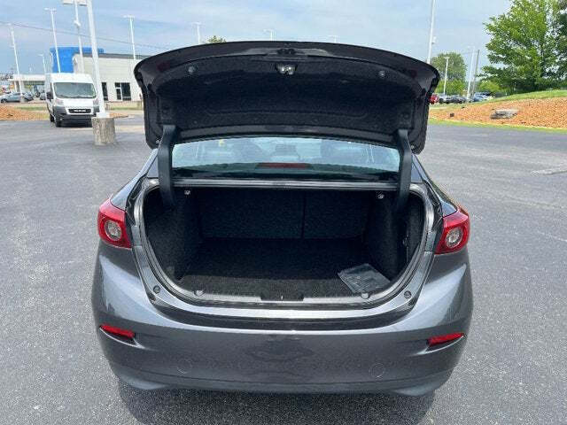 2018 Mazda MAZDA3 18