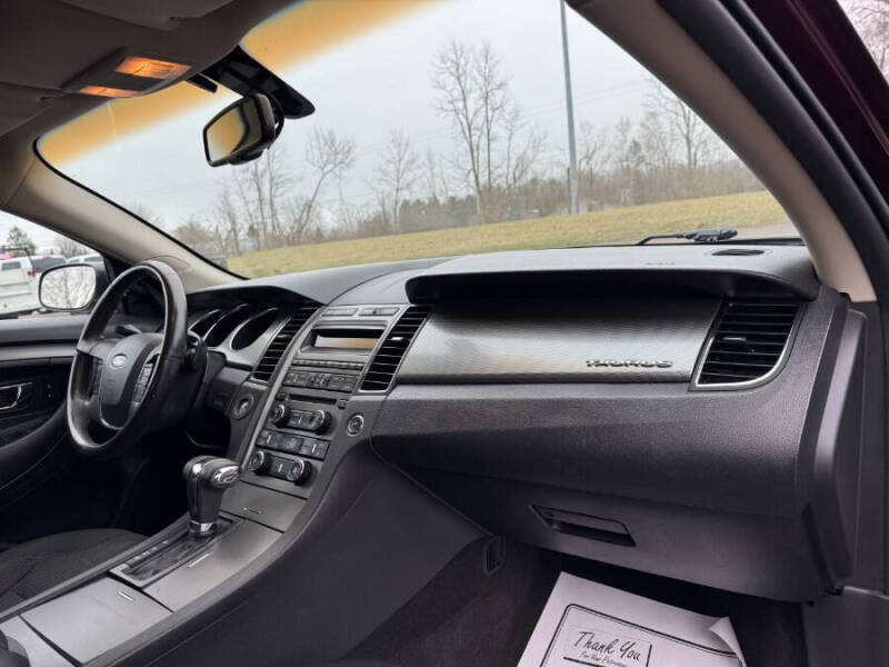 2011 Ford Taurus SEL
