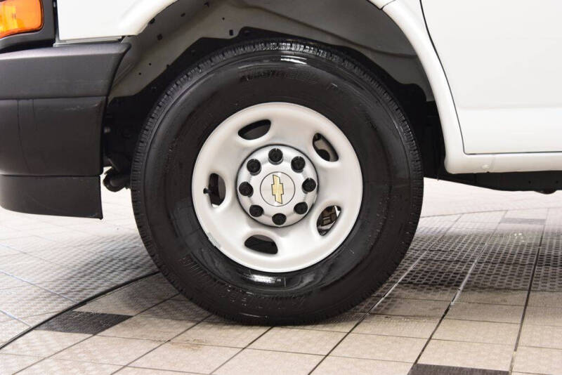 2025 Chevrolet Express 2500