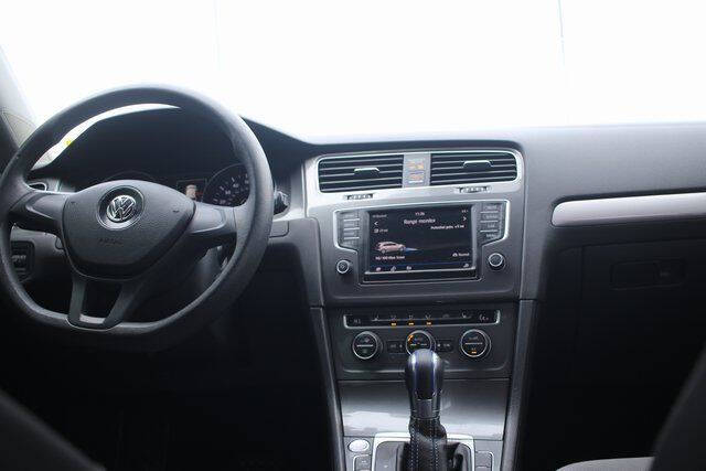 2016 Volkswagen e-Golf SE