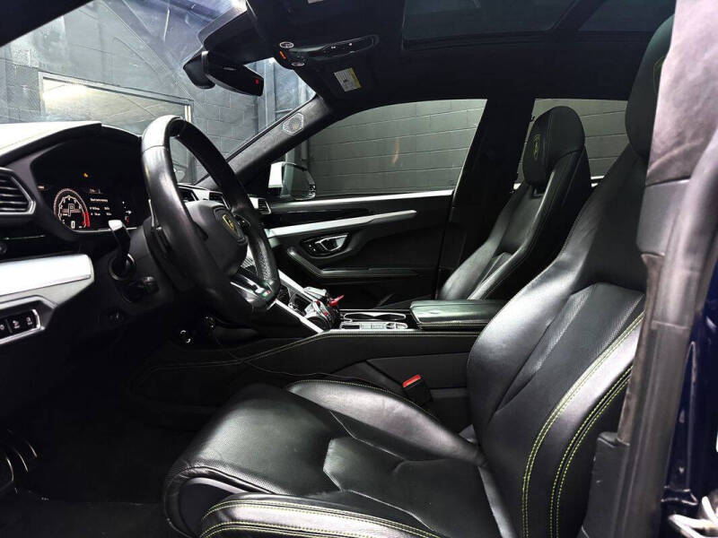 2019 Lamborghini Urus