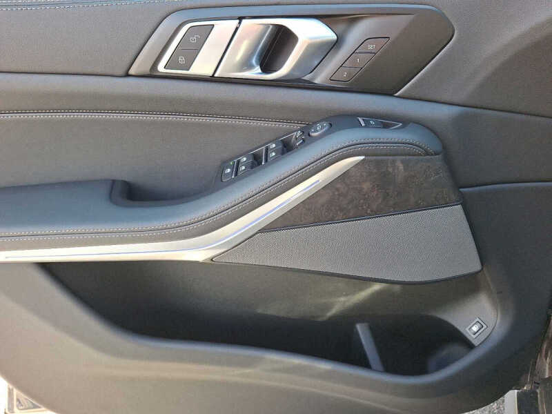 2025 BMW X5 xDrive50e