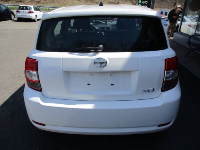 2010 Scion xD