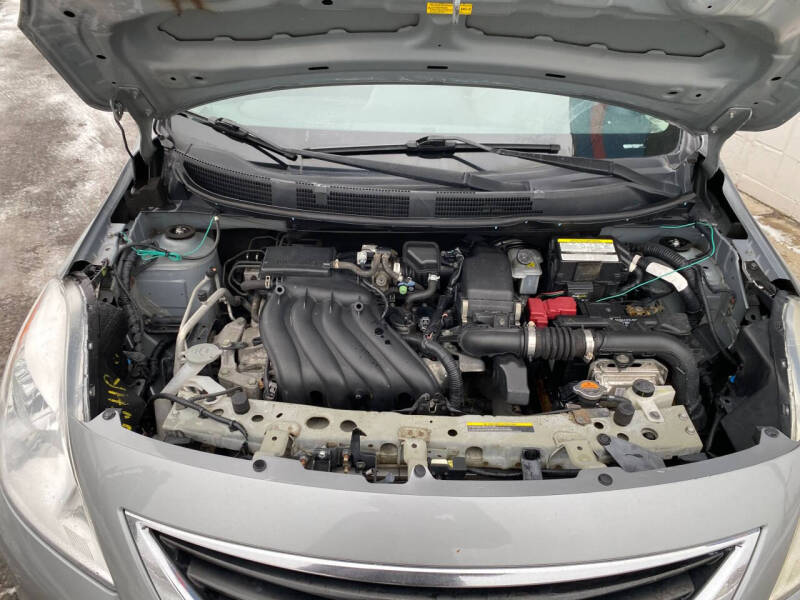 2013 Nissan Versa 1.6 S