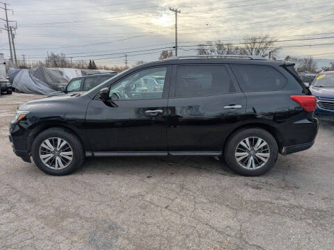 2020 Nissan Pathfinder SV