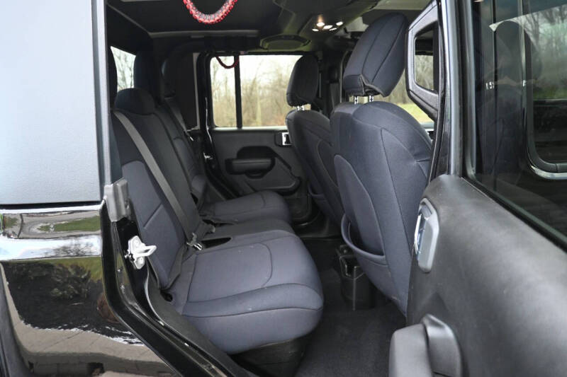 2022 Jeep Gladiator Altitude