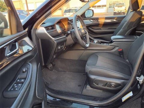 2022 Jeep Grand Cherokee L Laredo