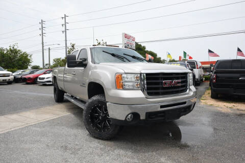 2008 GMC Sierra 2500HD for sale at GRANT CAR CONCEPTS in Orlando FL