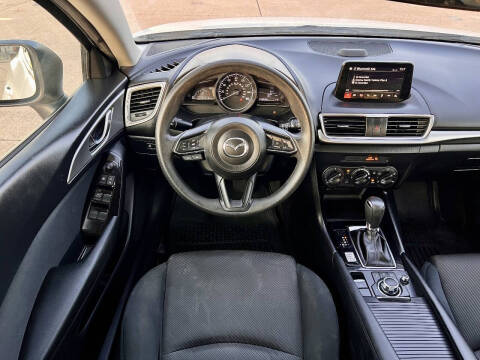 2017 Mazda MAZDA3 Sport