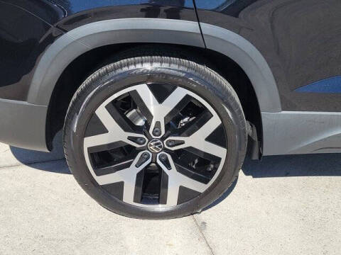 2023 Volkswagen Taos SEL 4Motion