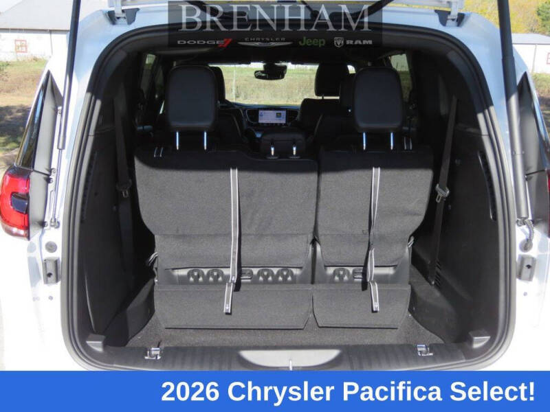 2026 Chrysler Pacifica Select