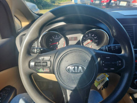 2016 Kia Sedona LX