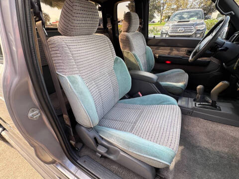 1996 Toyota Tacoma SR5