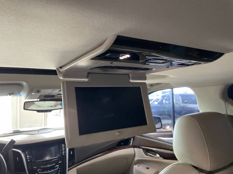 2015 Cadillac Escalade Luxury