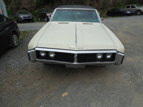 1969 Buick Electra for sale at Sabula Auto Center & U-Haul in Du Bois PA