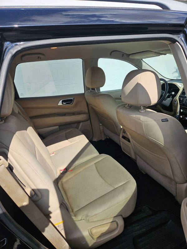 2017 Nissan Pathfinder S