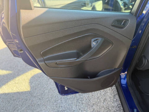 2016 Ford Escape S