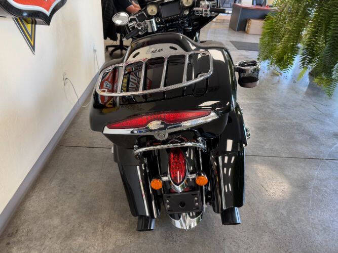 2018 Indian Roadmaster Thunder Black