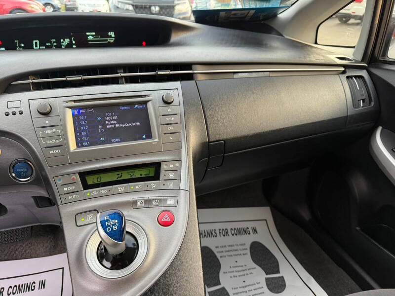 2014 Toyota Prius Three