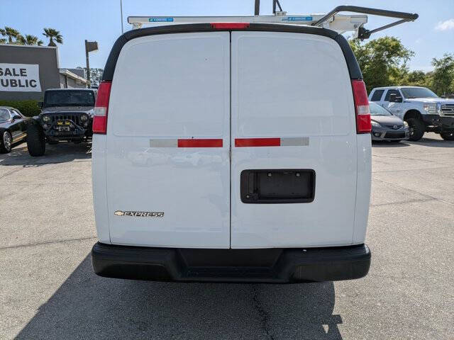 2023 Chevrolet Express 2500