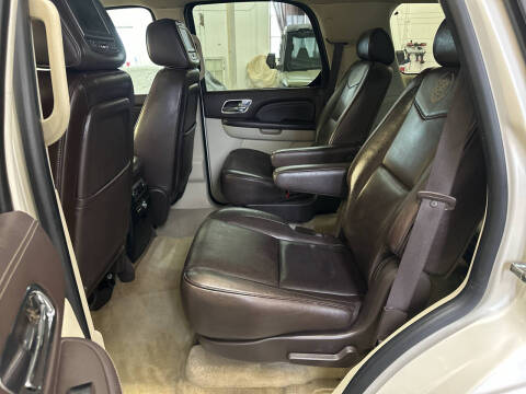 2010 Cadillac Escalade Platinum Edition