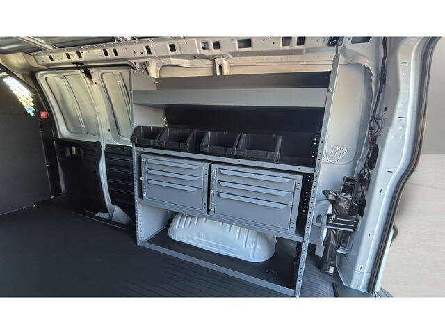2025 Chevrolet Express 2500