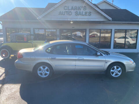 2000 Ford Taurus for sale at Clarks Auto Sales in Middletown OH