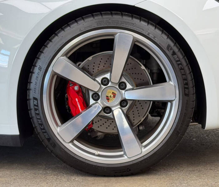 2024 Porsche 911 Targa 4S