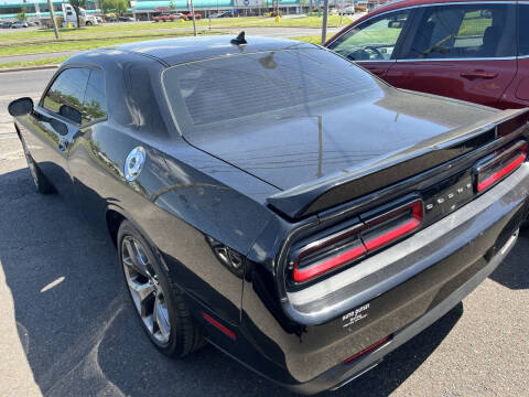 2015 Dodge Challenger SXT Plus