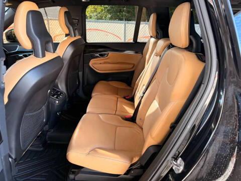 2018 Volvo XC90 T6 Momentum