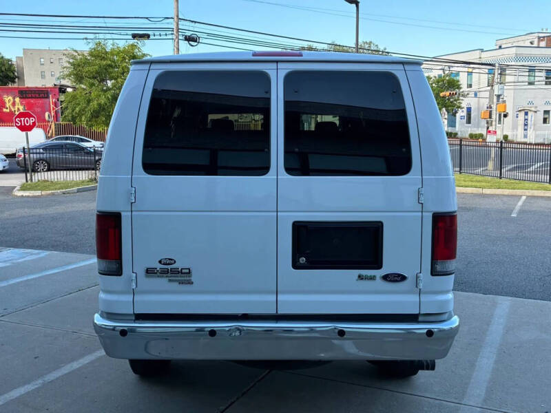2013 Ford E-Series E-350 SD XLT