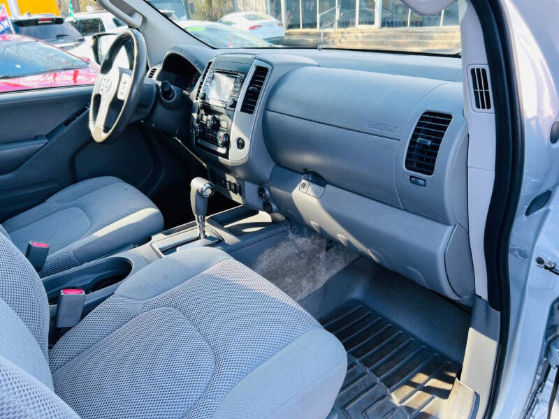 2017 Nissan Frontier SV