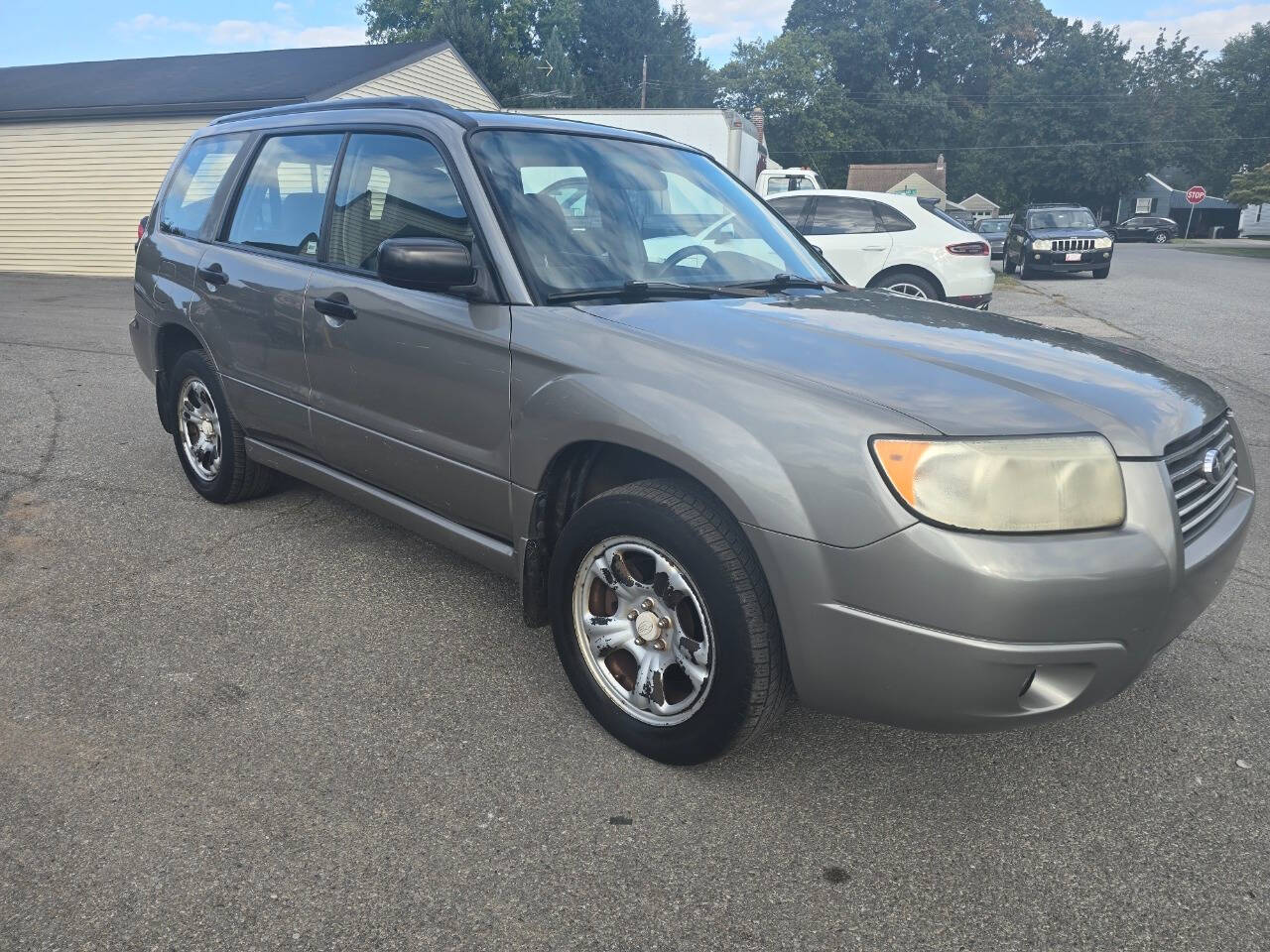 2006 Subaru Forester for sale at QUEENSGATE AUTO SALES in York, PA